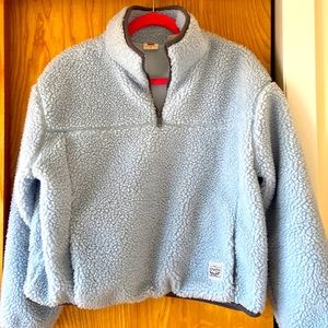 Levi’s ice blue warm pullover jacket, size M